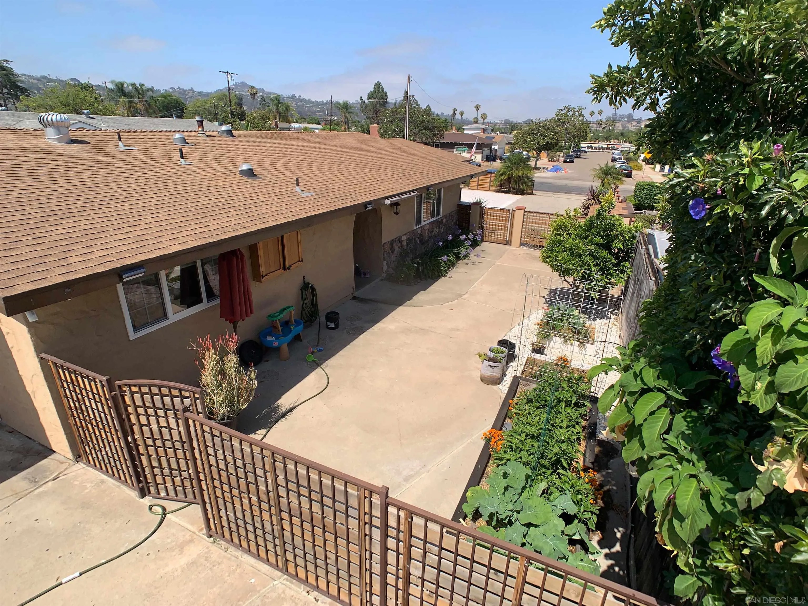 755 Prescott Ave