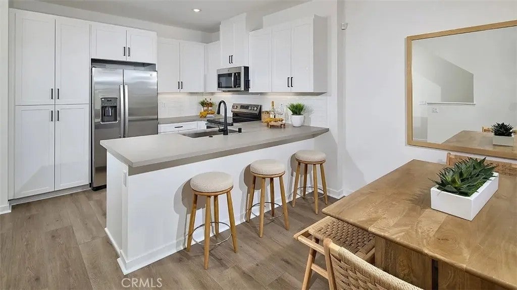 1310 W Oakcrest Paseo