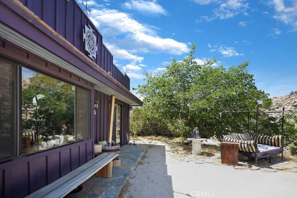 Photo of 56564 Nelson Ave, Yucca Valley, CA 92284 (MLS # JT26079900)