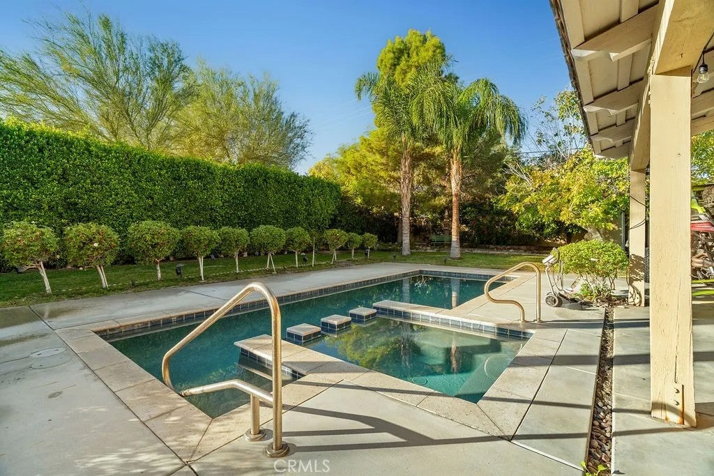 Photo of 1820 E Racquet Club, Palm Springs, CA 92262 (MLS # GD26200481)