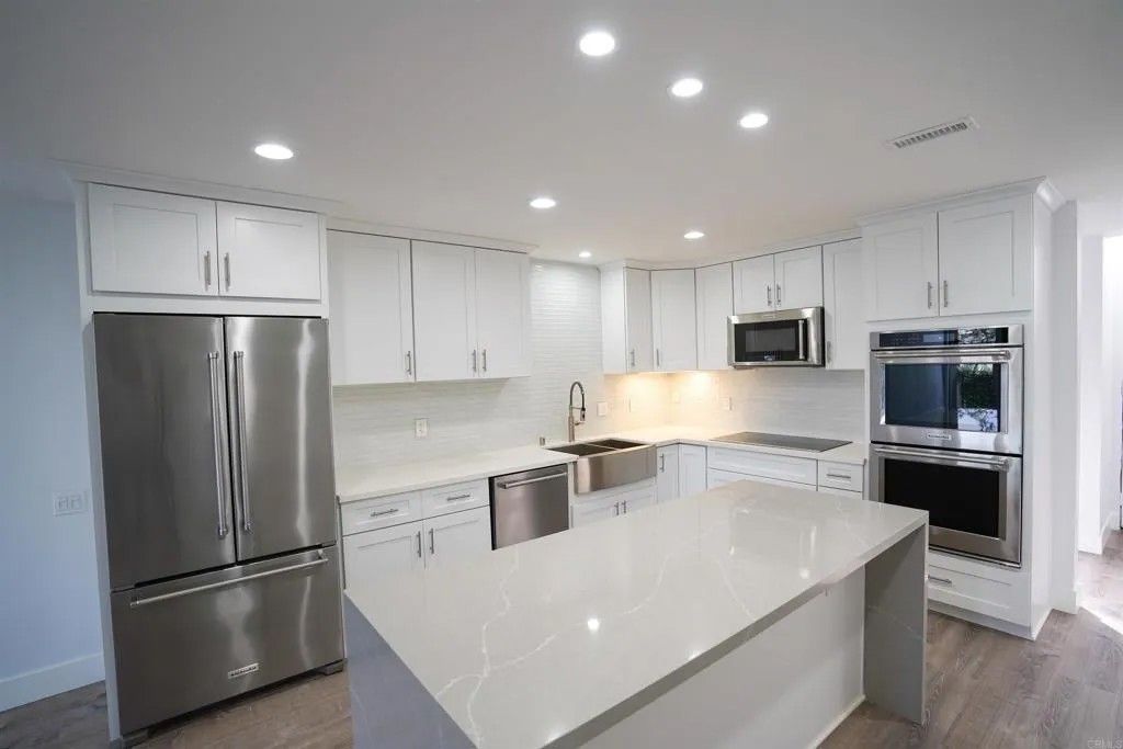 Photo of 922 Sealane Drive #B, Encinitas, CA 92024 (MLS # NDP2602409)