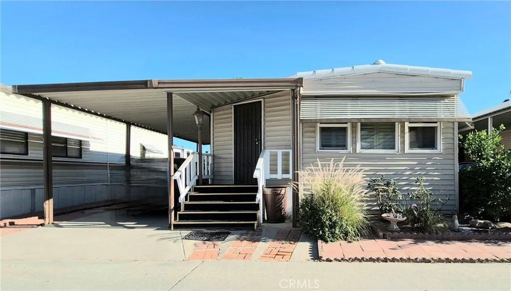 Photo of 1381 Sierra Drive, San Jacinto, CA 92583 (MLS # SW25280217)