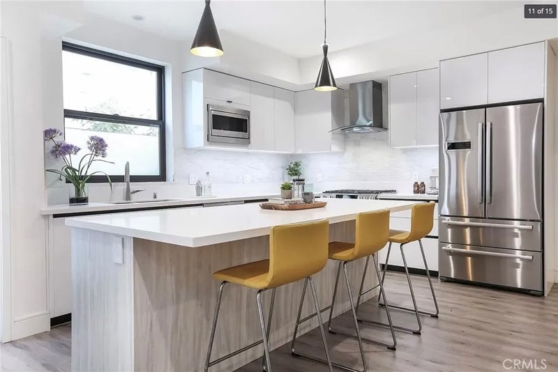 829 N Martel 2