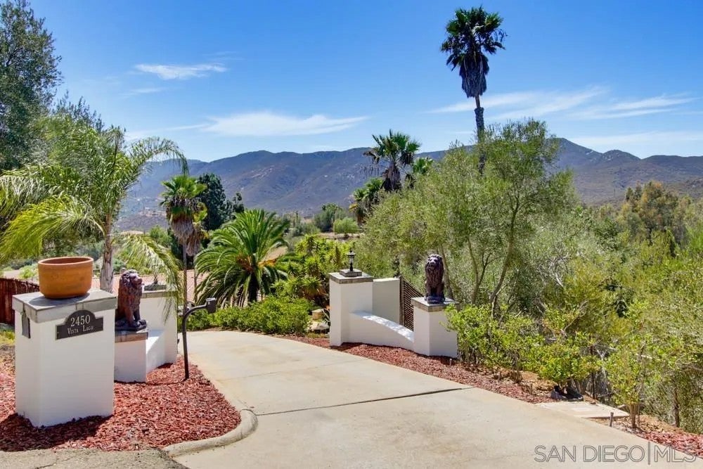 2450 Vista Lago Ter