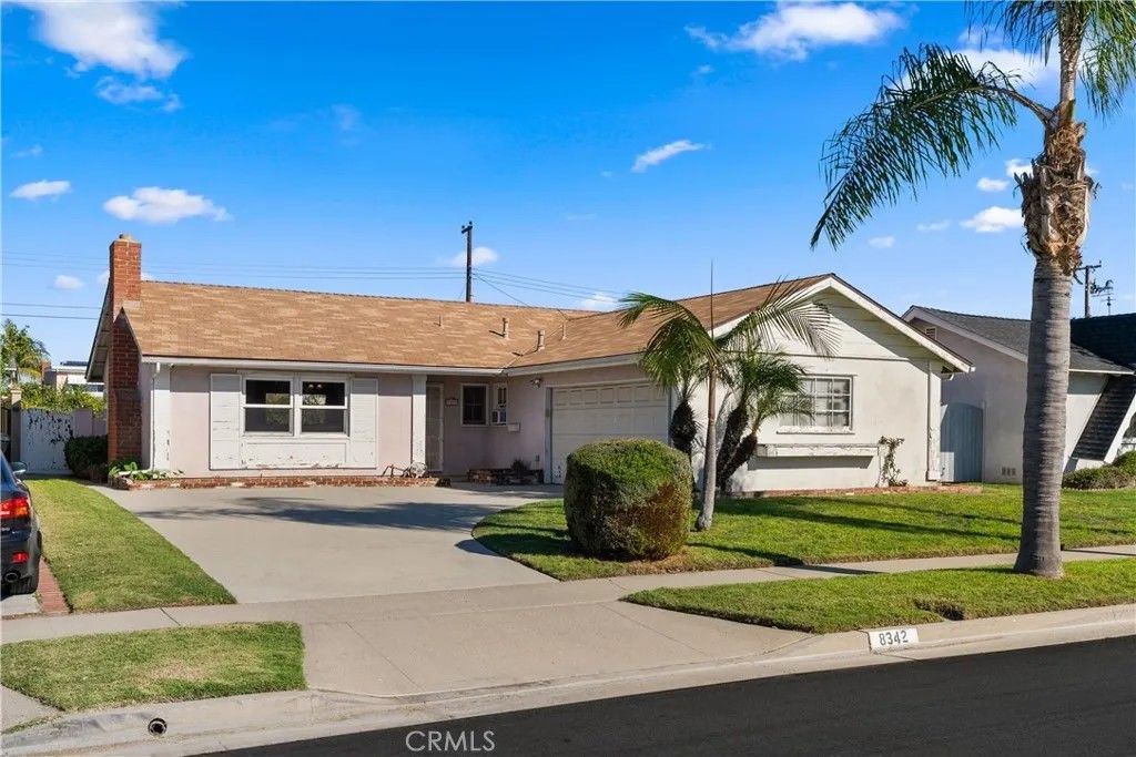 Photo of 8342 Fontainbleau Way, Cypress, CA 90630 (MLS # OC25267493)