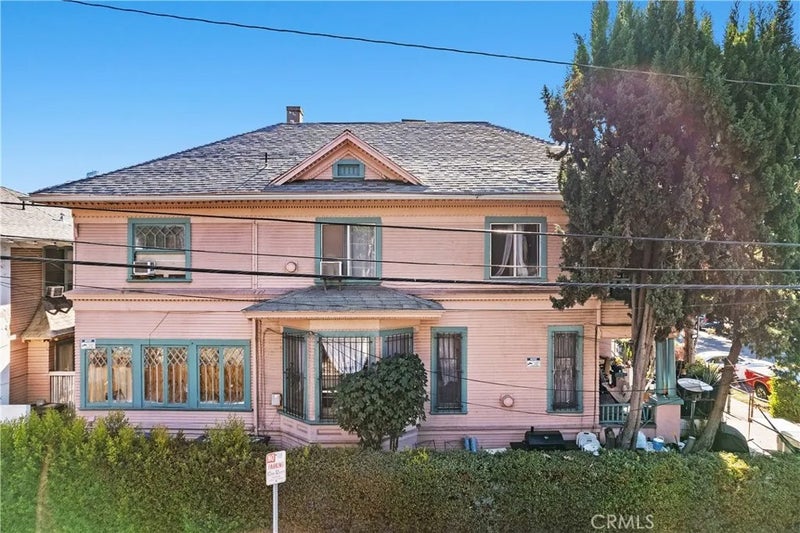 1867 W 11th