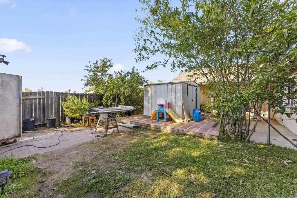 Photo of 1427 Kingston Drive, Escondido, CA 92027 (MLS # NDP2510375)