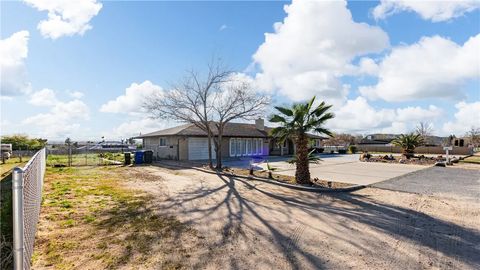Tiny photo for 15358 Apple Valley, Apple Valley, CA 92307 (MLS # TR26047128)