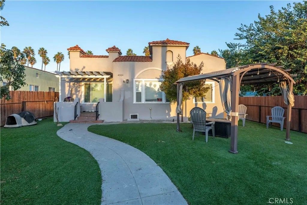 Photo of 4524 7th Avenue, Los Angeles, CA 90043 (MLS # RS26004603)