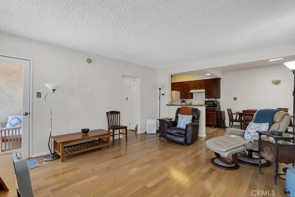 1620 N San Fernando 52