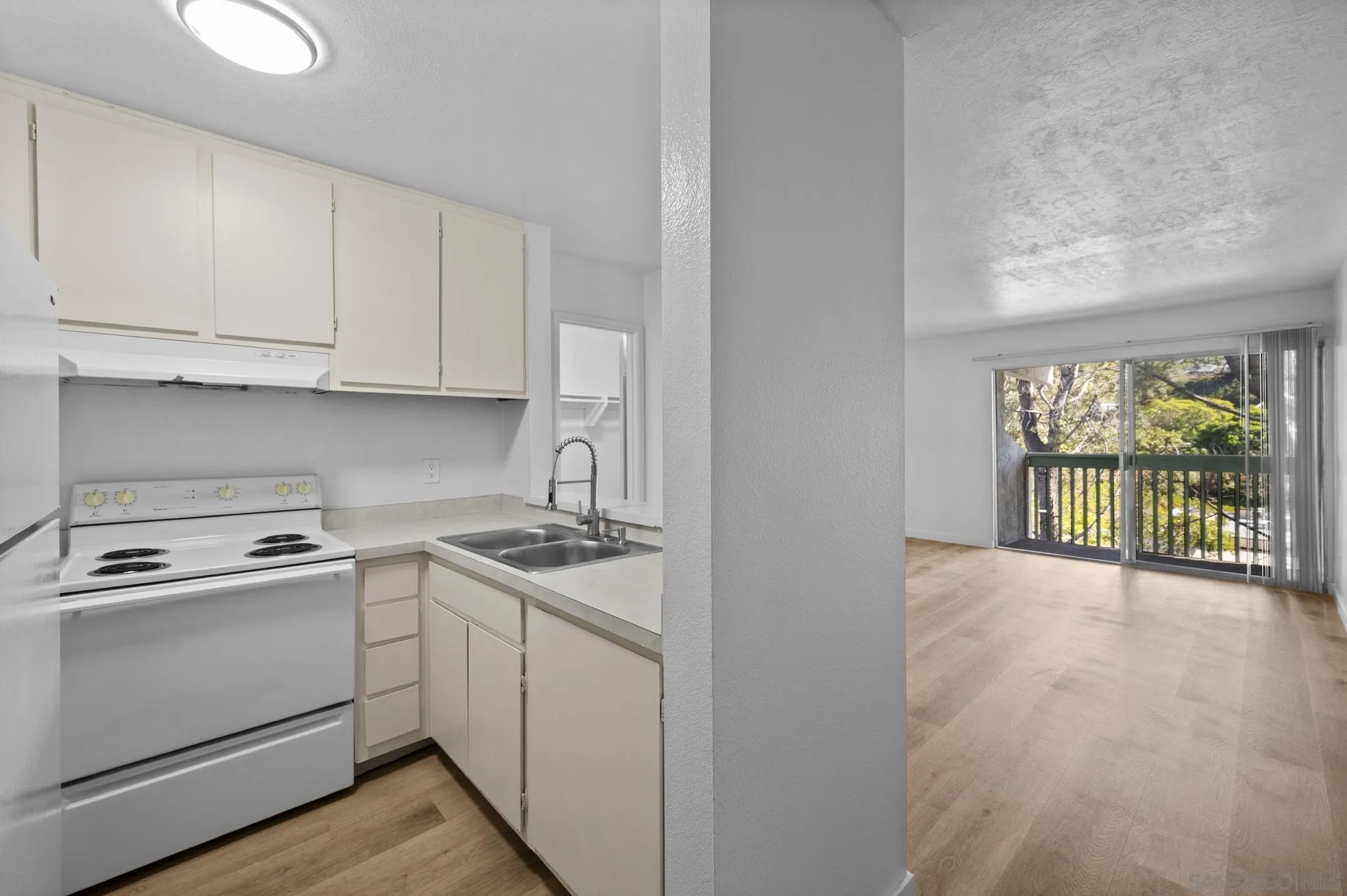 4060 Huerfano Ave 225