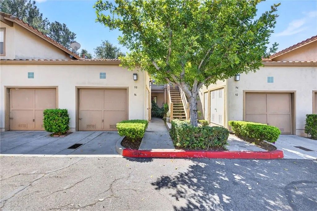 Photo of 96 Abrigo, Rancho Santa Margarita, CA 92688 (MLS # PW26042256)