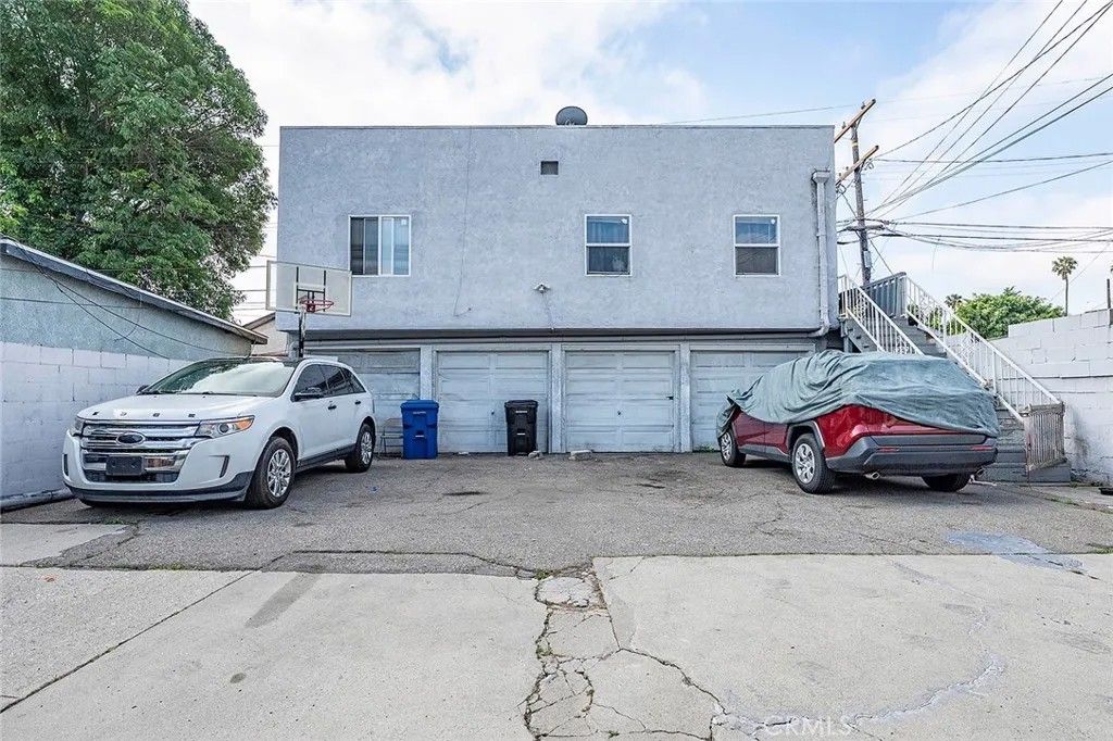 Photo of 424 W 108th St, Los Angeles, CA 90061 (MLS # PW26069885)