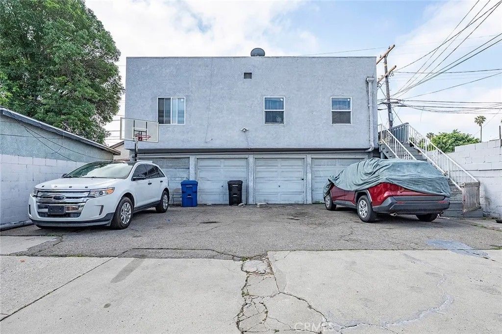 Photo of 424 W 108th St, Los Angeles, CA 90061 (MLS # PW26069885)