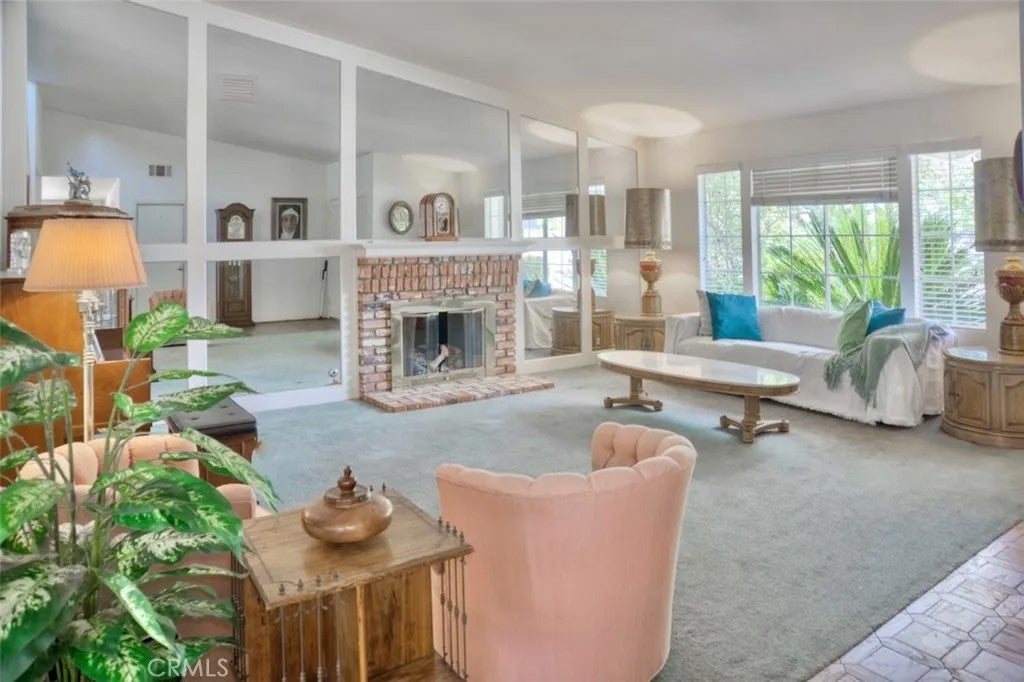 3966 River Ridge