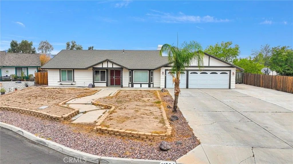 Photo of 11334 Courtside St, Victorville, CA 92392 (MLS # IG26087635)