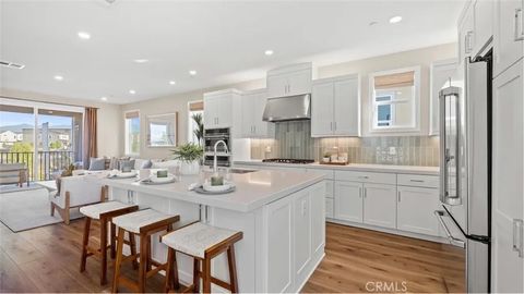 908 Chinon Irvine CA 92618