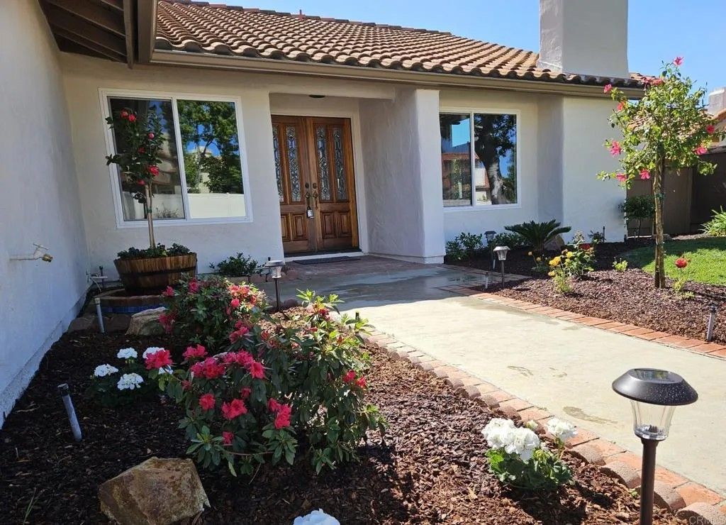 Photo of 3915 Plateau Place, Escondido, CA 92025 (MLS # NDP2602251)