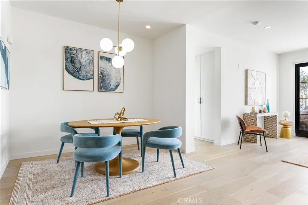 Photo of 1333 S Orange Grove Avenue #211, Los Angeles, CA 90019 (MLS # PF25281326)