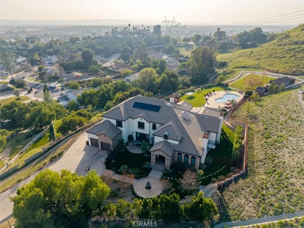 Photo of 10817 W Stallion Ranch Road, Sunland, CA 91040 (MLS # SR26024998)