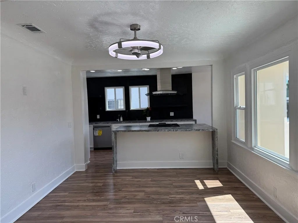 2053 W 75th Street