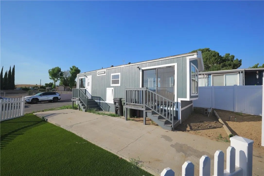 33848 Avenue G 29