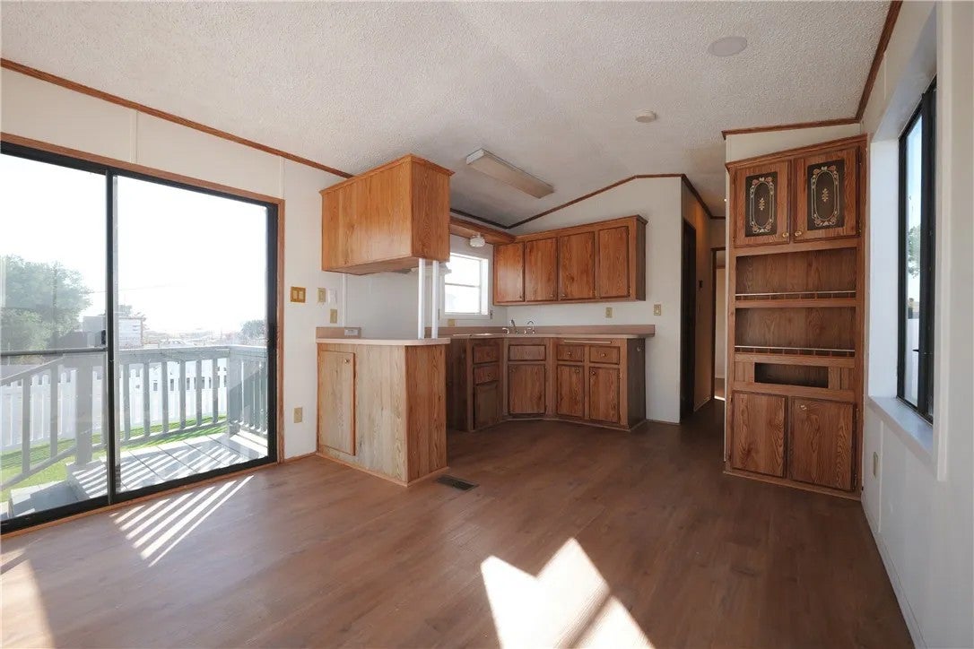 33848 Avenue G 29