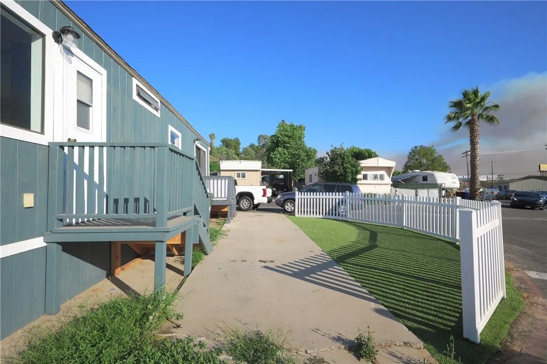33848 Avenue G 29