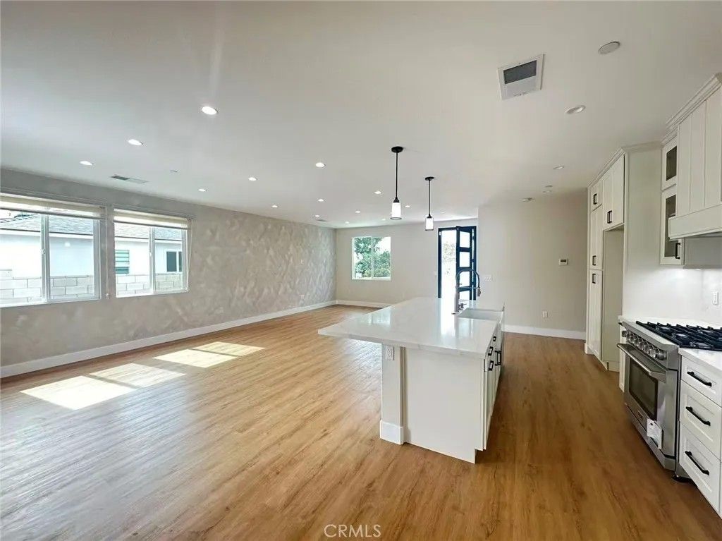 Photo of 204 N Willow Ave, West Covina, CA 91790 (MLS # TR26057004)