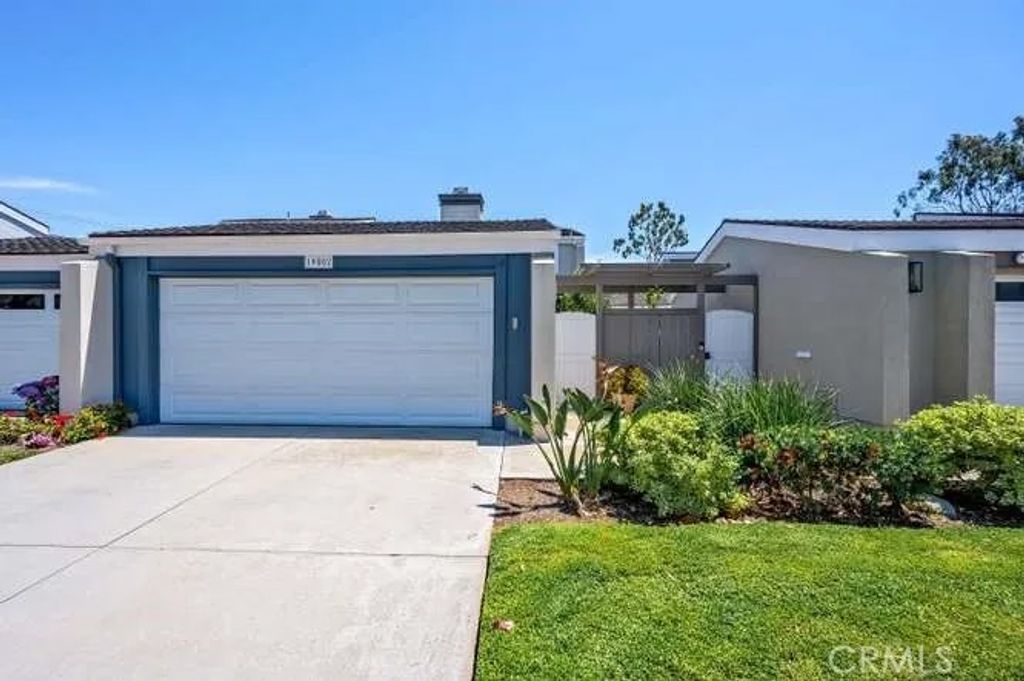 Photo of 19502 Sandcastle LN, Huntington Beach, CA 92648 (MLS # OC26090896)