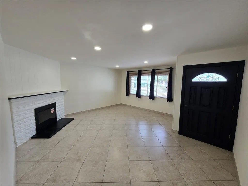 Photo of 6683 Gross Ave, West Hills, CA 91307 (MLS # SR26077331)