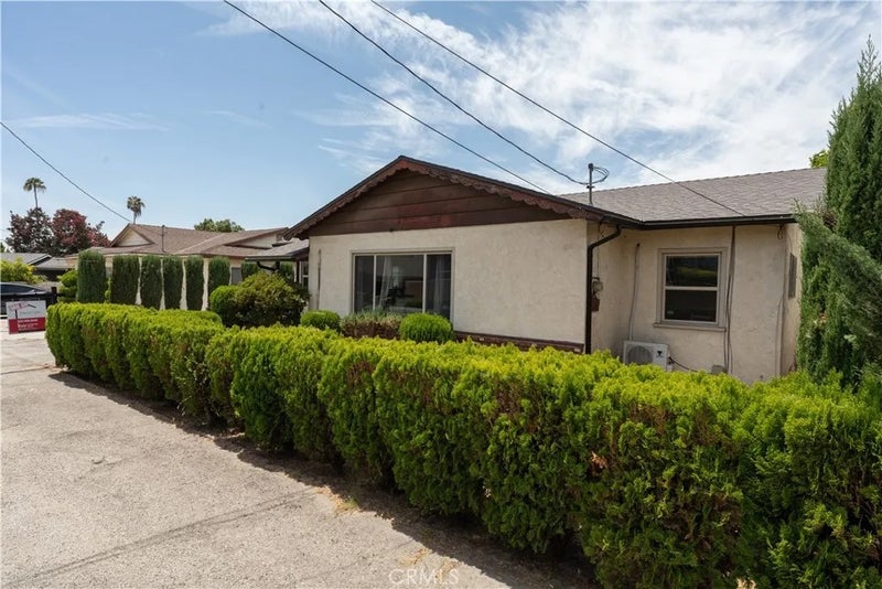 9418 E Duarte