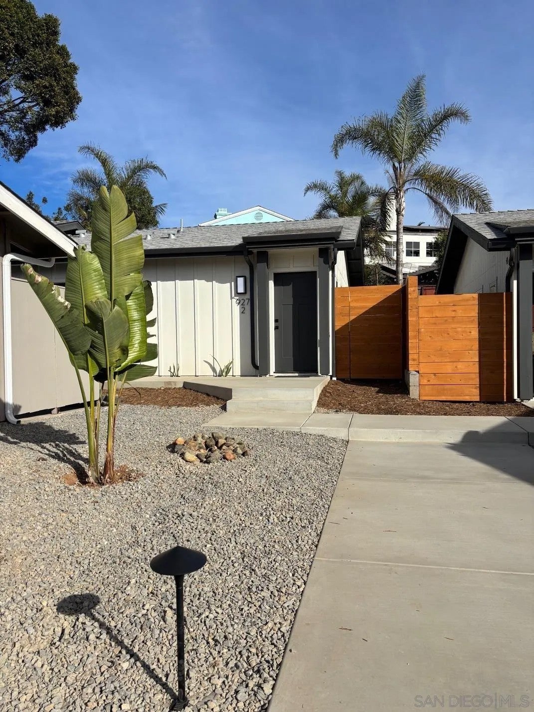 921-927 Regal Rd.