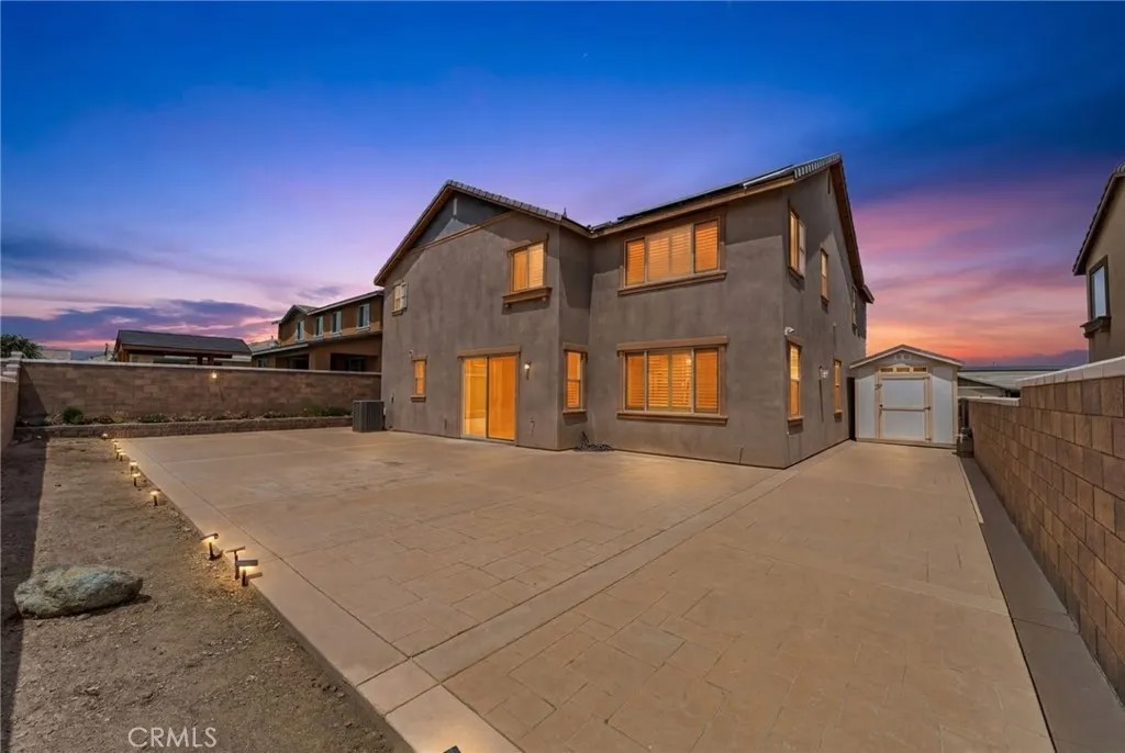 5562 Royal Oaks