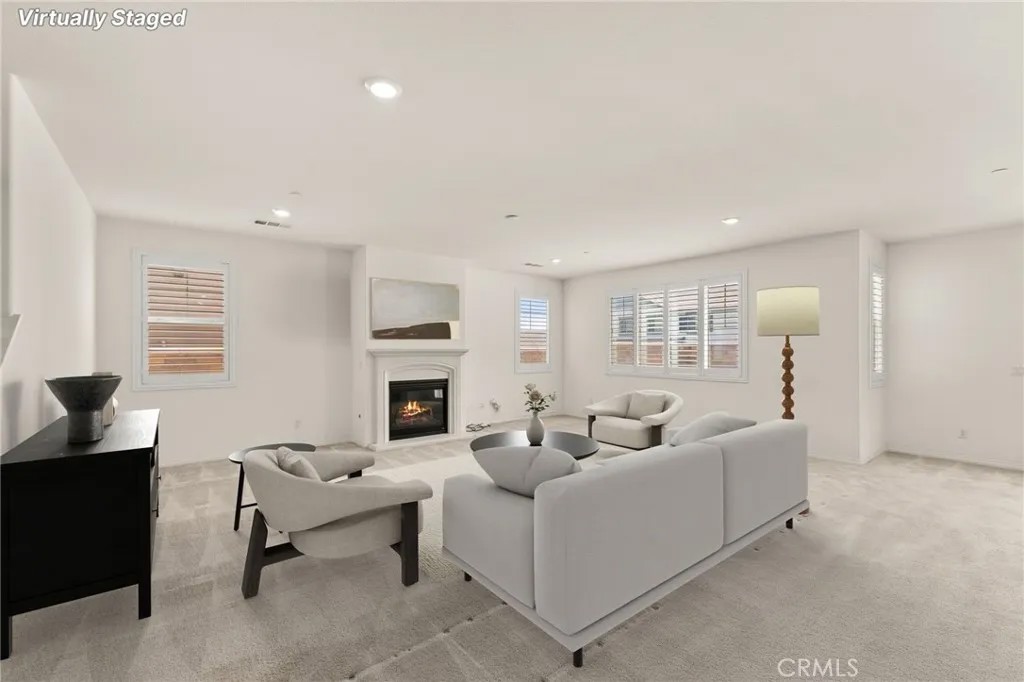 5562 Royal Oaks
