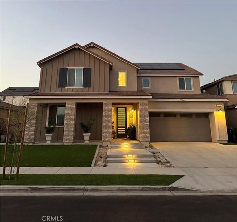 Photo of 16776 Tulip Tree Street, Fontana, CA 92336 (MLS # IG26052863)