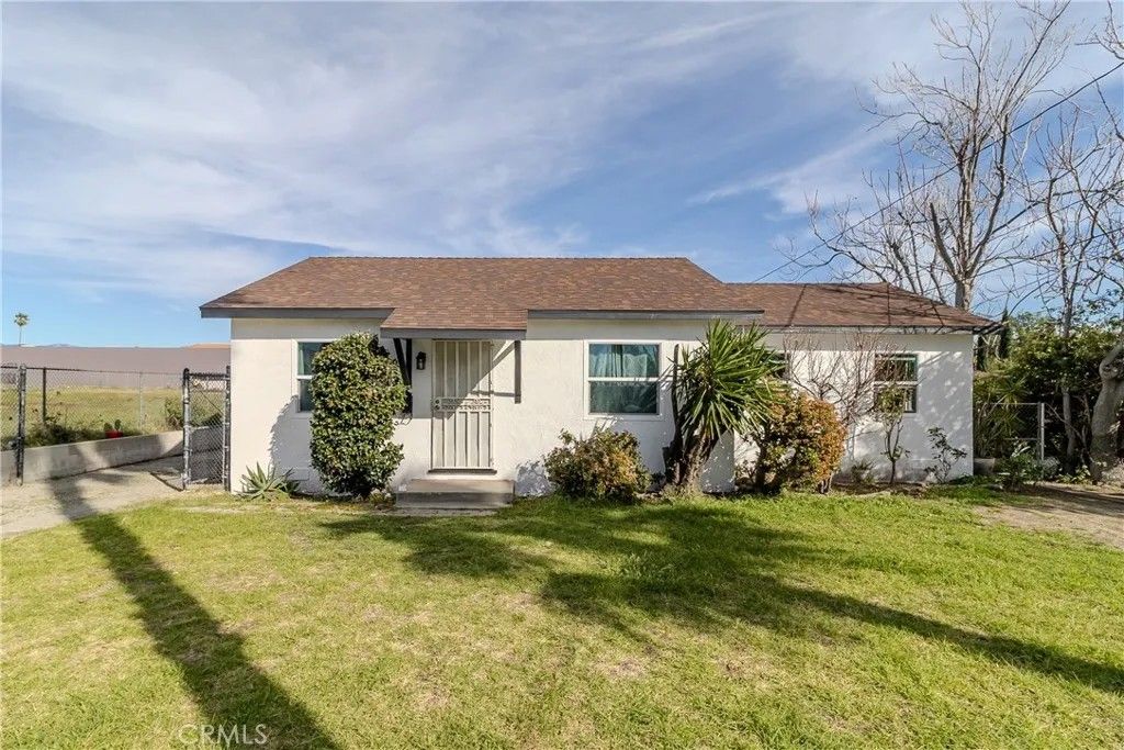 Photo of 9023 Olive St, Fontana, CA 92335 (MLS # OC26052251)