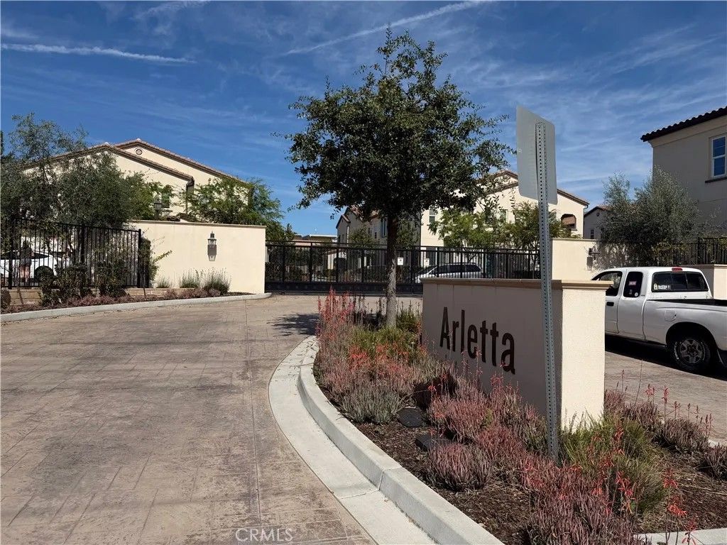 Photo of 812 Arletta, Fullerton, CA 92835 (MLS # DW26046352)