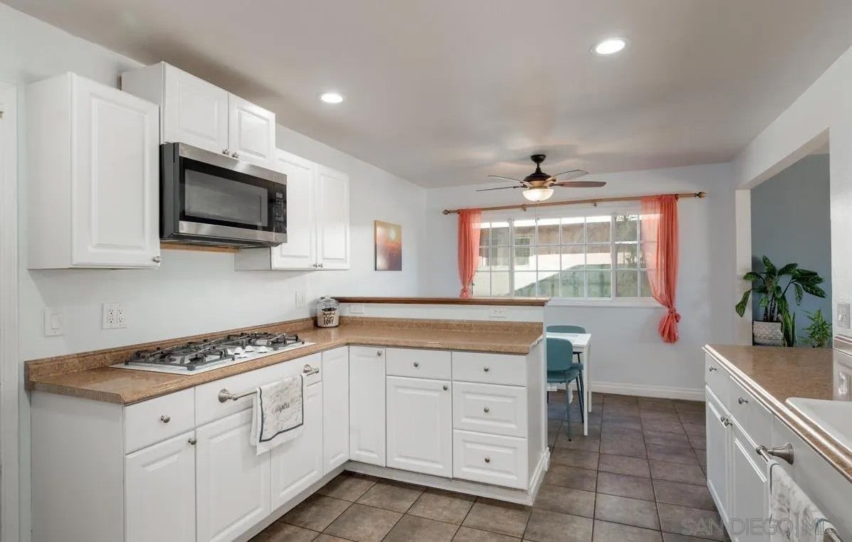1411 Cornwall
