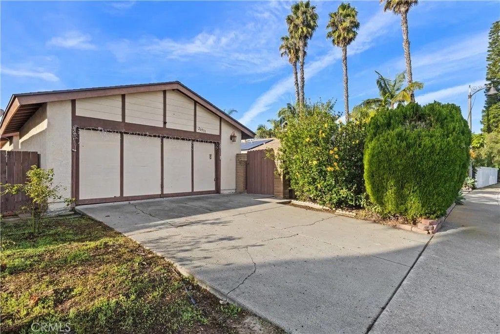 Photo of 26931 Colmenar, Mission Viejo, CA 92692 (MLS # OC25279027)