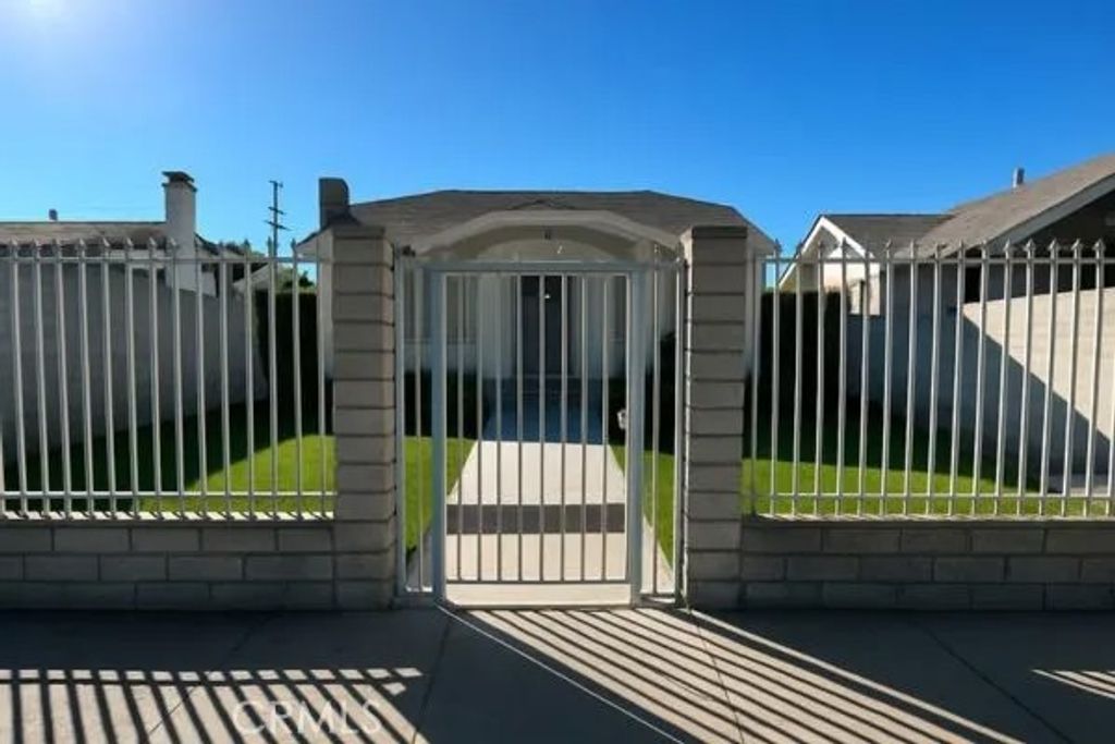 Photo of 5431 5th, Los Angeles, CA 90043 (MLS # PW25271019)