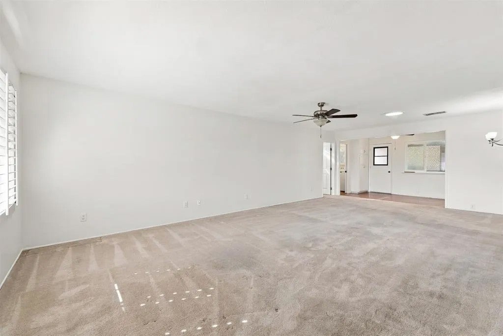 910 La Fiesta Lane