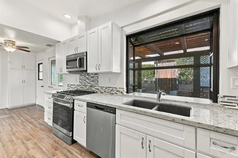 910 La Fiesta Lane