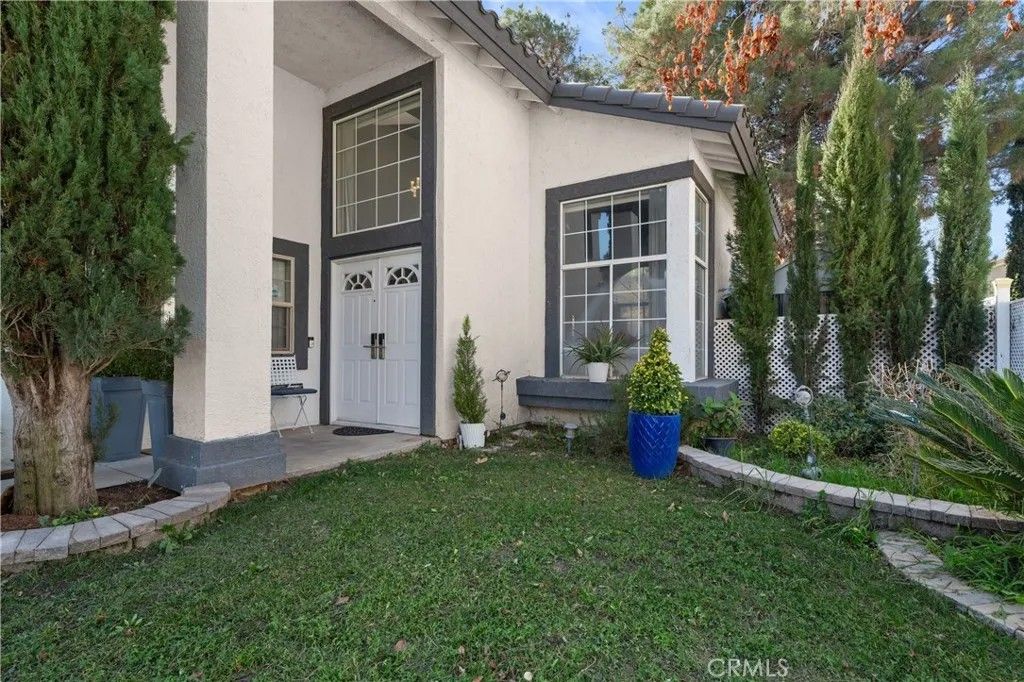 Photo of 44519 Shadowcrest Dr, Lancaster, CA 93536 (MLS # SR26027600)