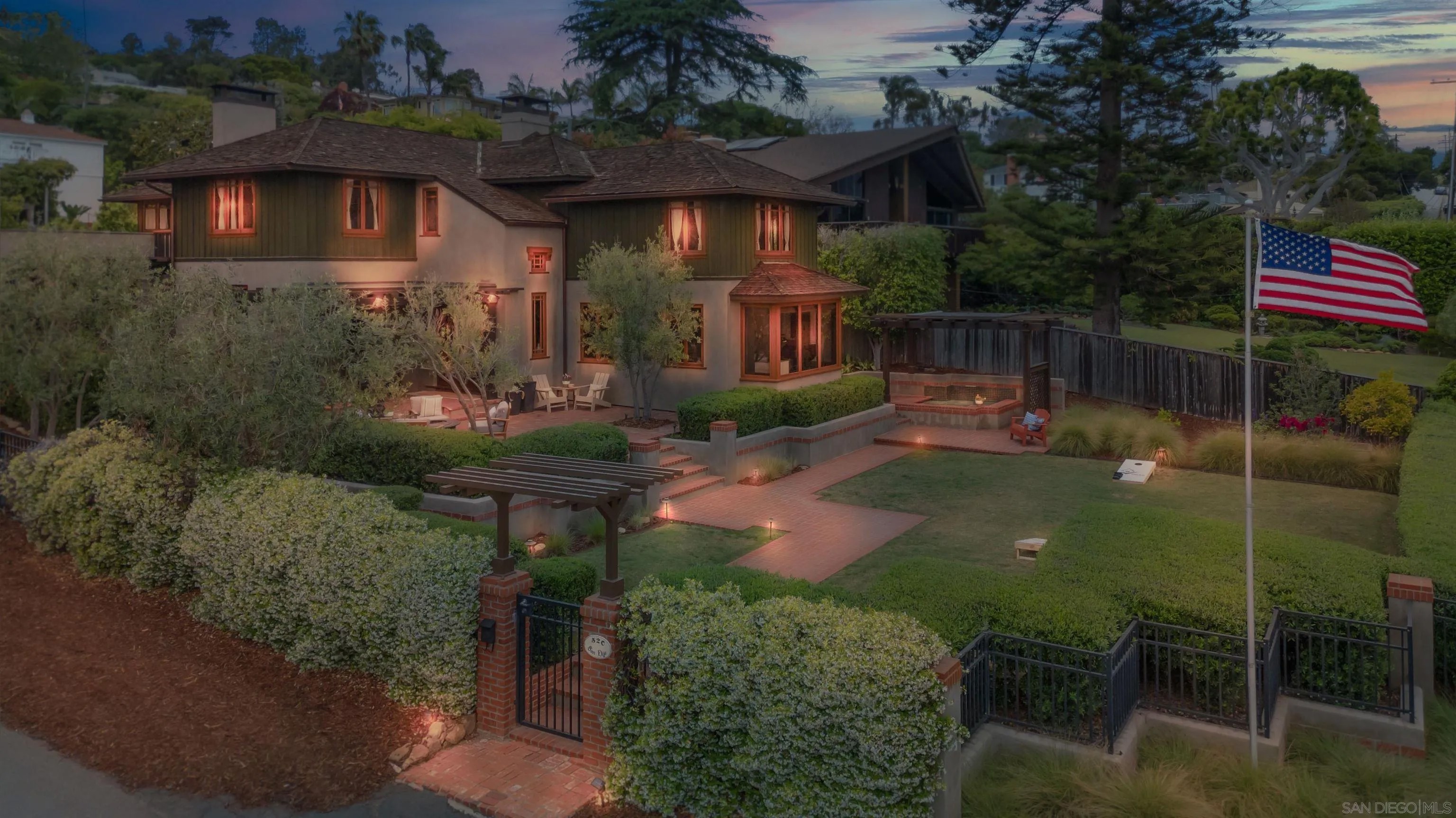 520 San Elijo st