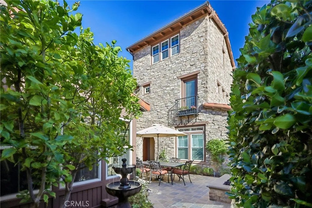 31 Portalon Court