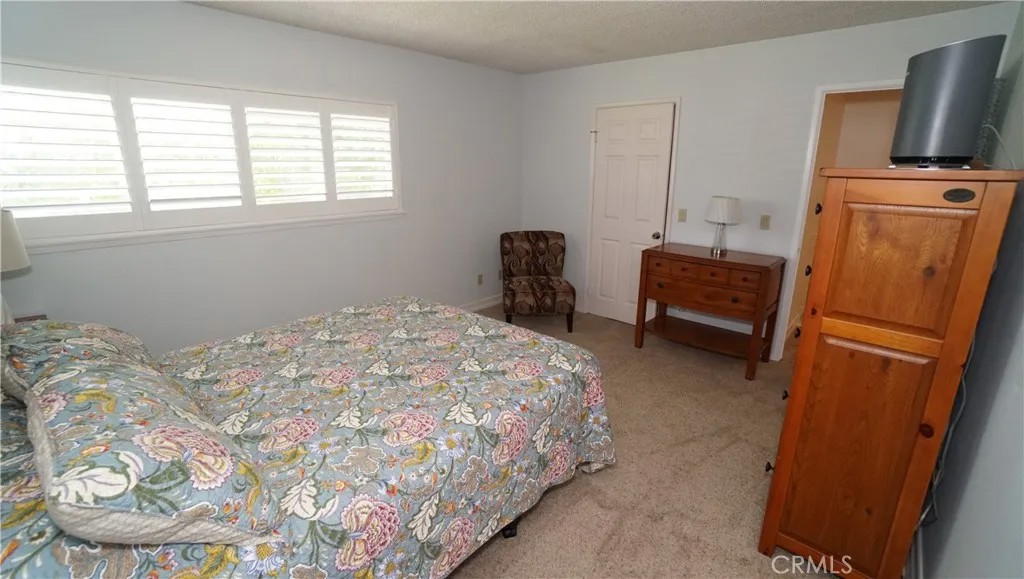 24253 La Glorita Circle