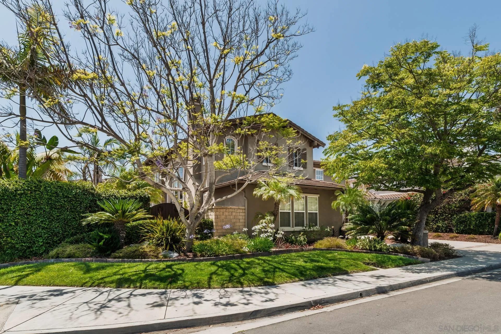 5470 Thoroughbred Place