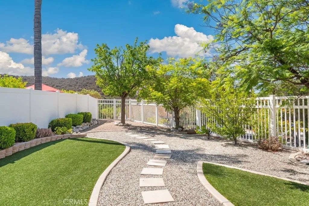 Photo of 26850 Valensole Court, Murrieta, CA 92562 (MLS # SW25200186)