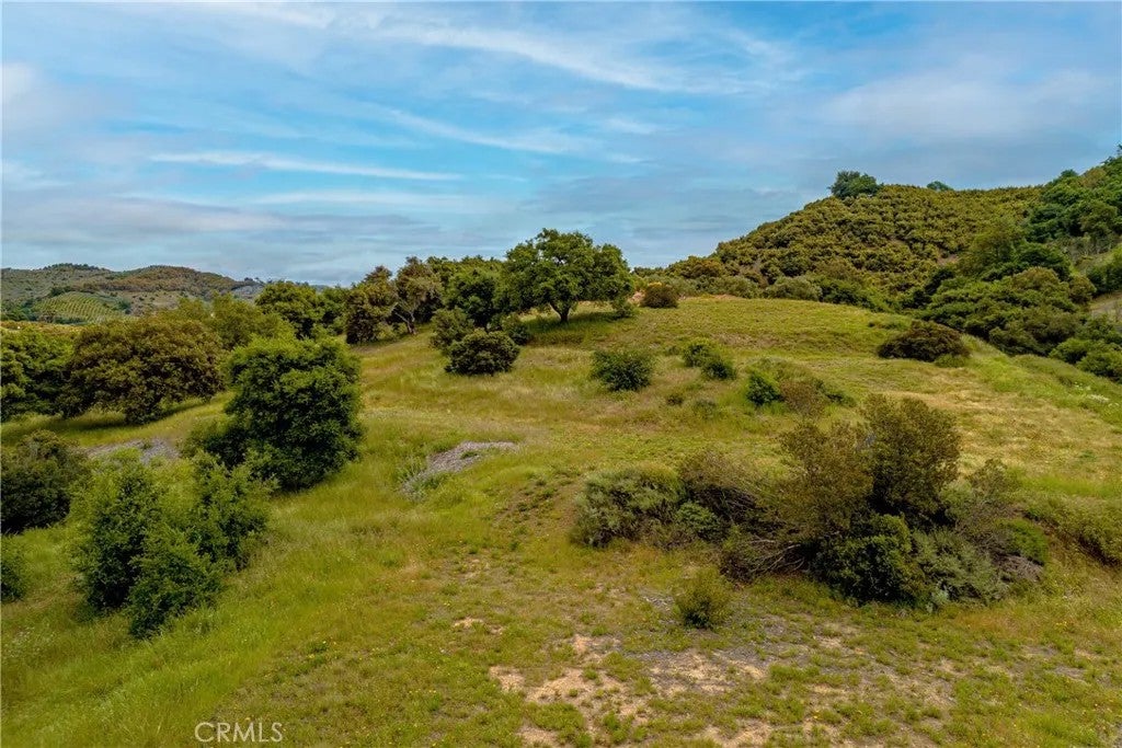 Photo of 8 Via Tornado, Temecula, CA 92590 (MLS # SW26223384)
